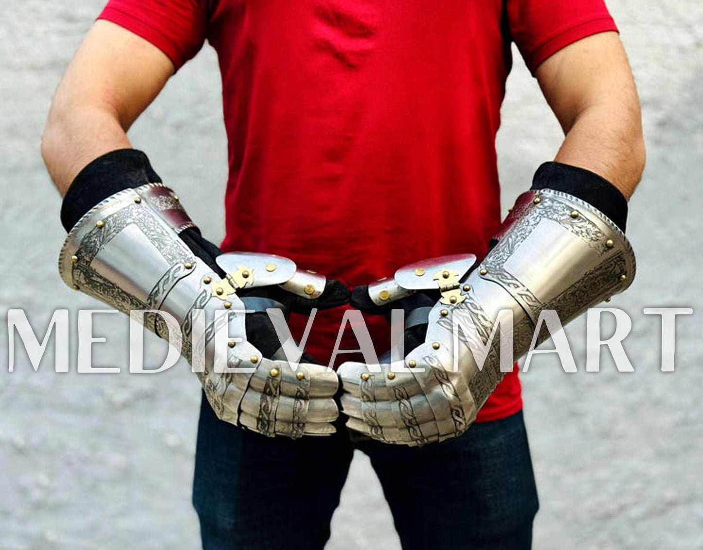 MEDIEVALMART AU Antique Finish “100 Years Calendar” Engraved Compass W/H “VintageVault” Case | Gift For Dad, Gift For Mom