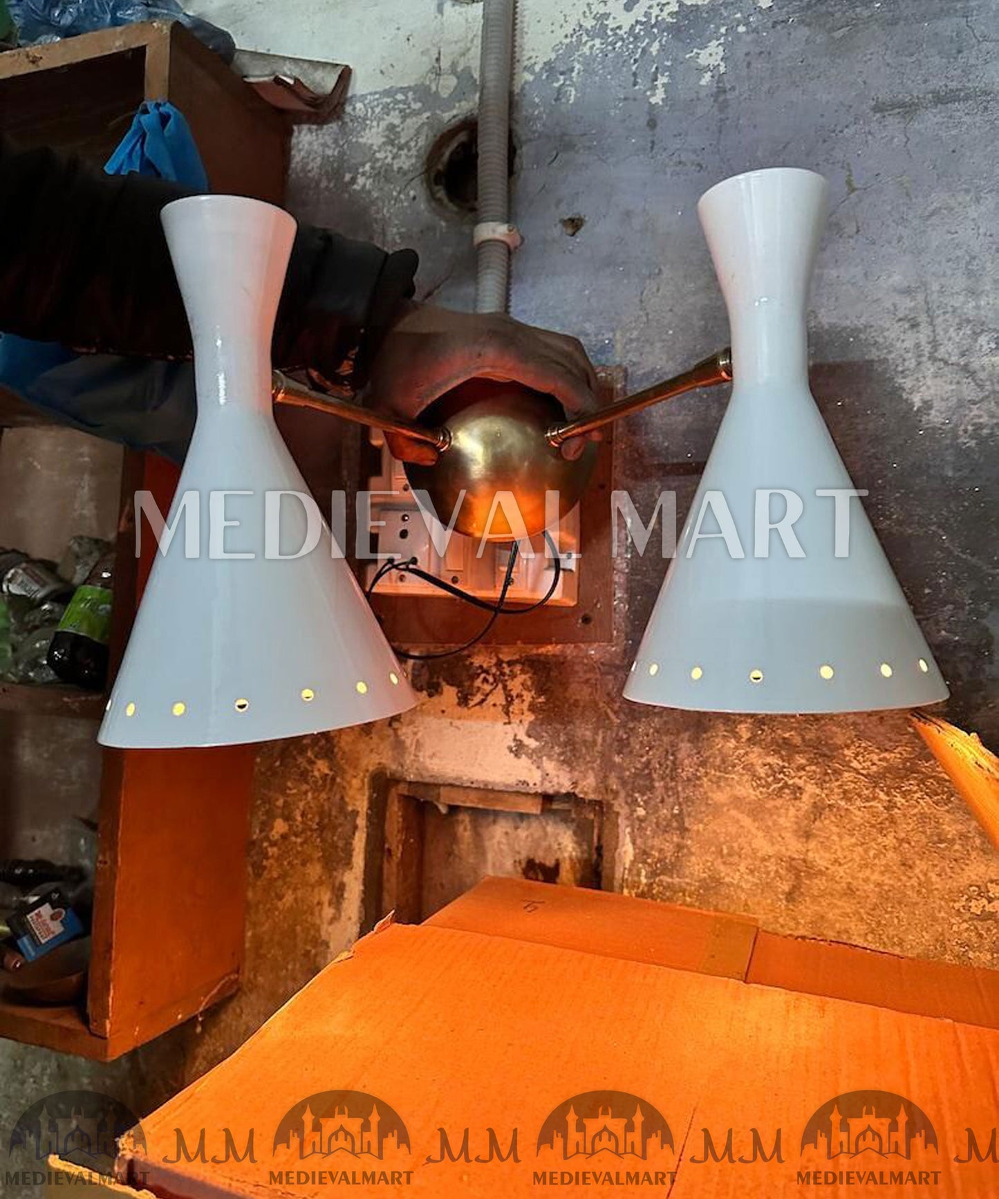 MEDIEVALMART AU European Greaves Knight English Legs Armor "Buff Polish"